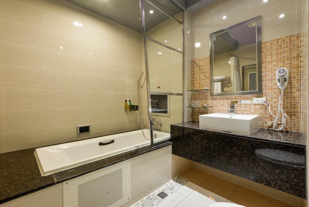 R7 Hotel Гаосюн Екстер'єр фото