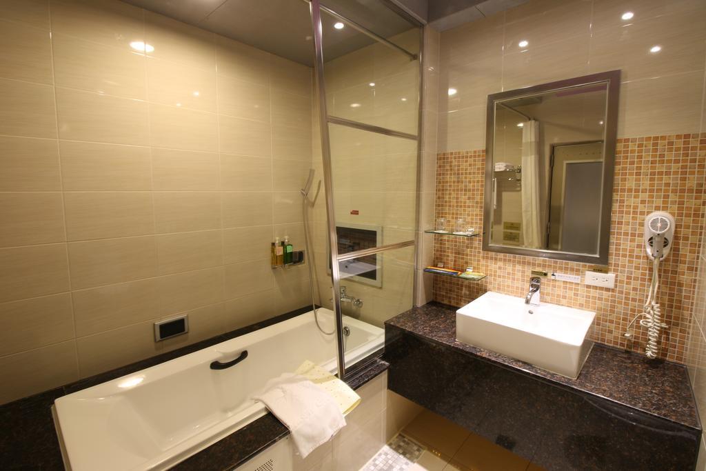 R7 Hotel Гаосюн Екстер'єр фото