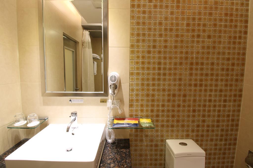 R7 Hotel Гаосюн Екстер'єр фото