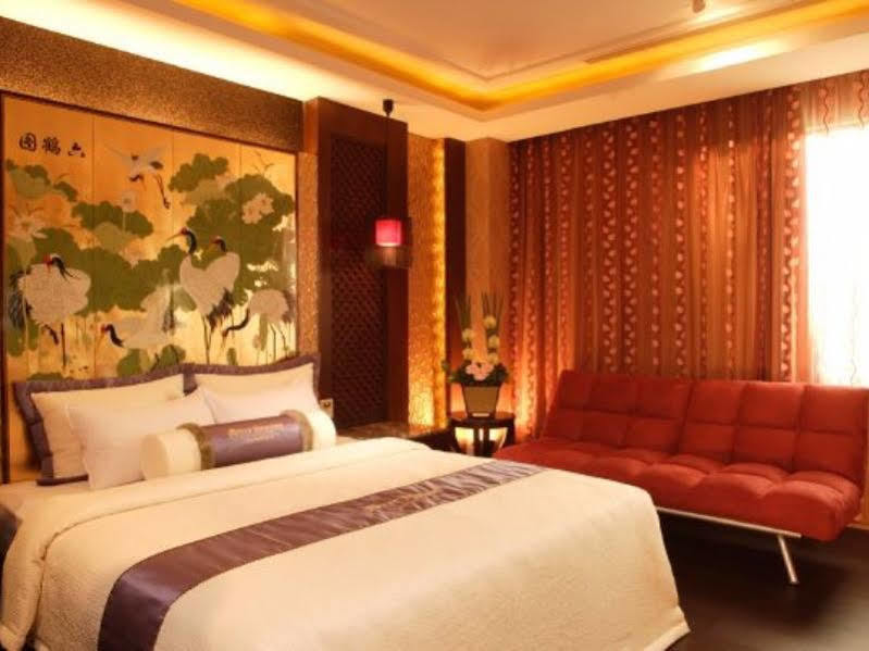 R7 Hotel Гаосюн Екстер'єр фото