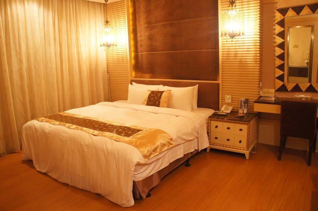 R7 Hotel Гаосюн Екстер'єр фото