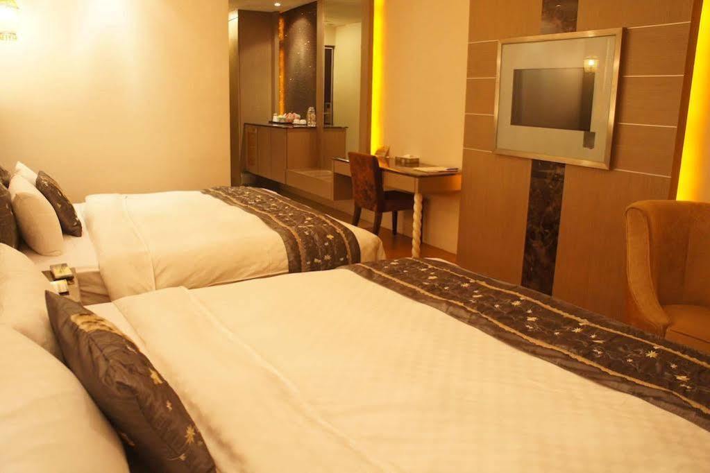 R7 Hotel Гаосюн Екстер'єр фото